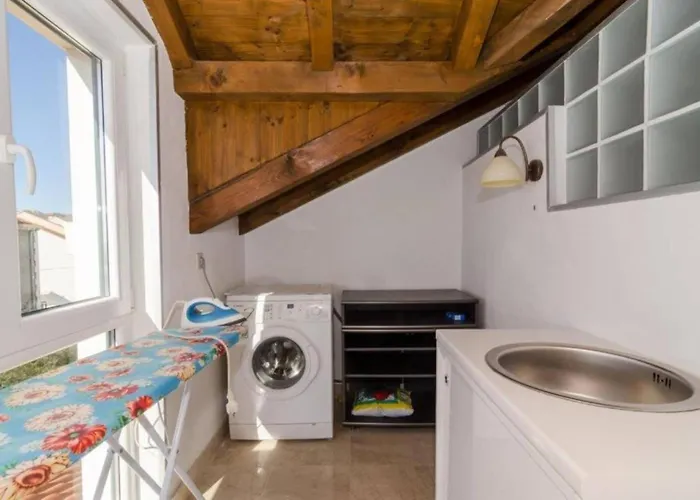 Villa Spacious Four Bedroom With Pool *