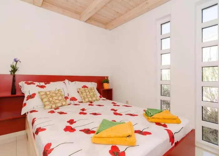 Spacious Four Bedroom With Pool Villa *